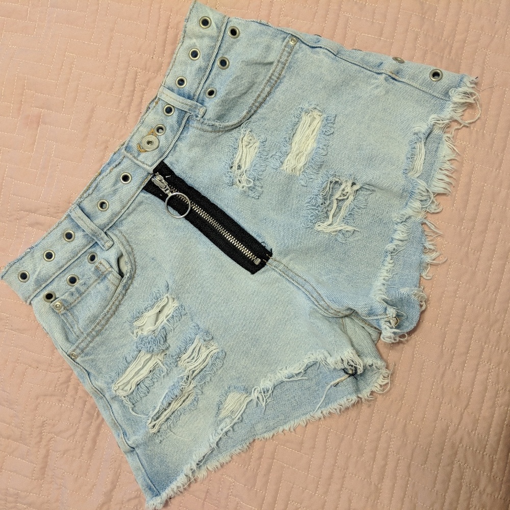Zara Trendy Denim Shorts